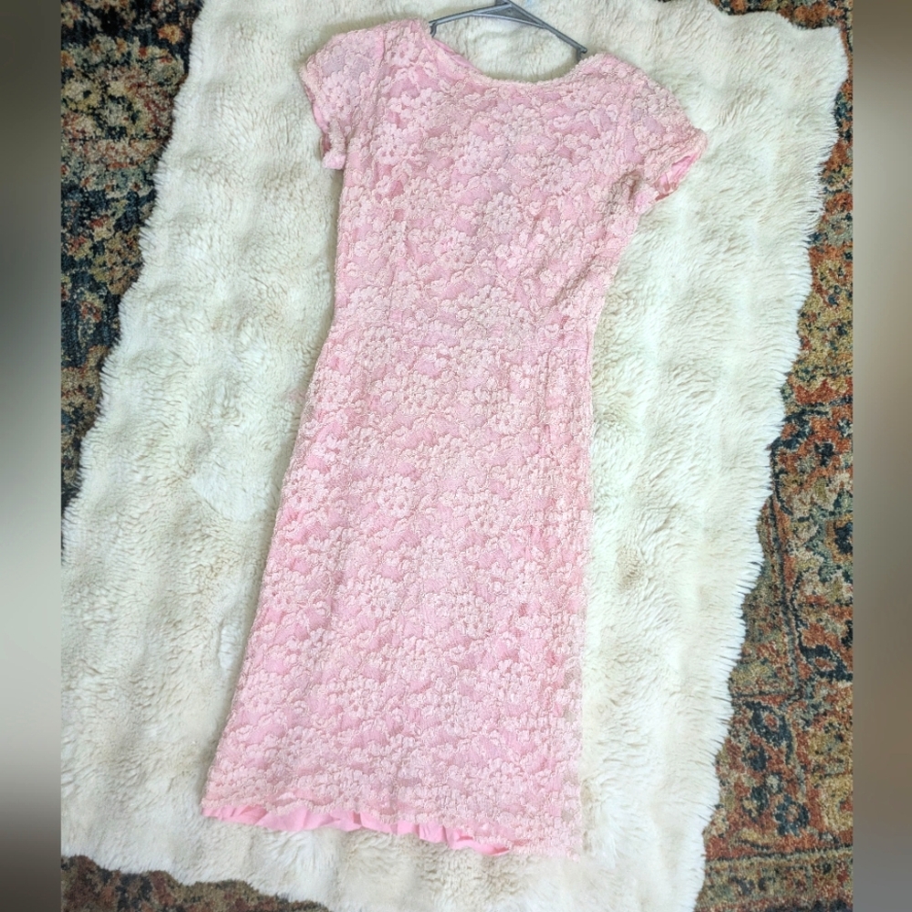 The Pretty Pink Lace 1950s wiggle Dress